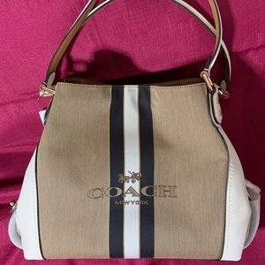 Coach Horse and Carriage Jacquard Edie 31